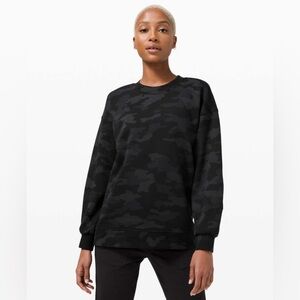 Lululemon Perfectly Oversized Crew in Heritage 365 Camo Deep Coal Multi